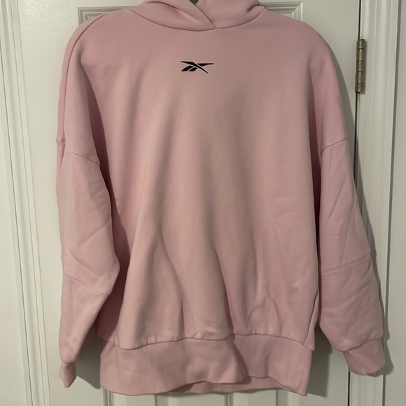 Reebok Oversized Sweatshirt - Picture 1 of 4